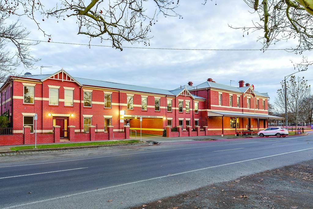 Lake Inn - Ballarat Bagian luar foto